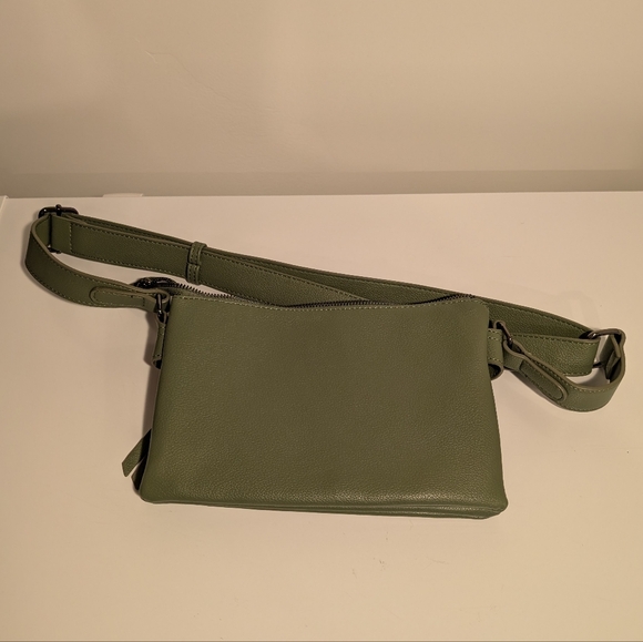 Purse/Clutch/Wallet BUNDLE - Picture 3 of 11